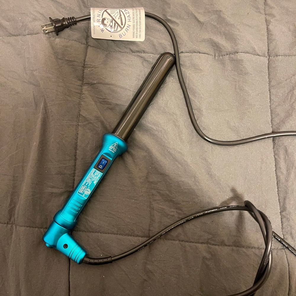 Nume 1 inch curling wand used once! -basically new